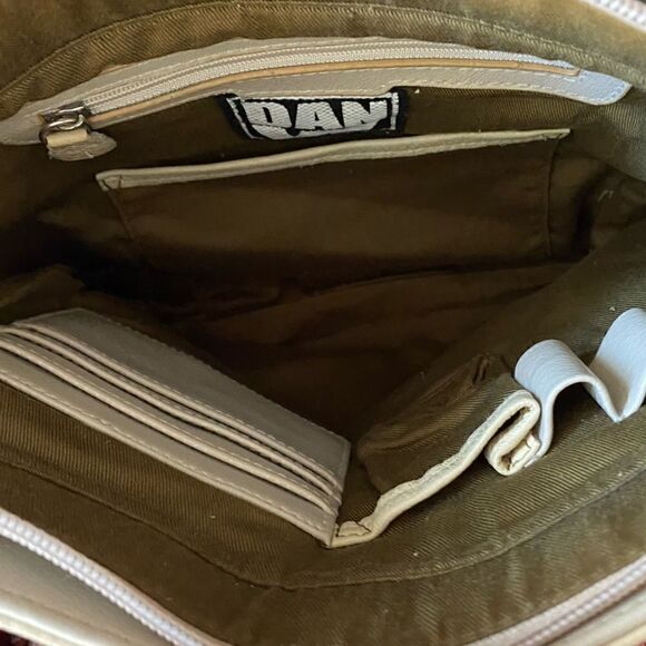 Dan W Ivory 3D Laser Cut Floral Stud Shoulder/Crossbody Bag. VGUC! - Picture 10 of 10